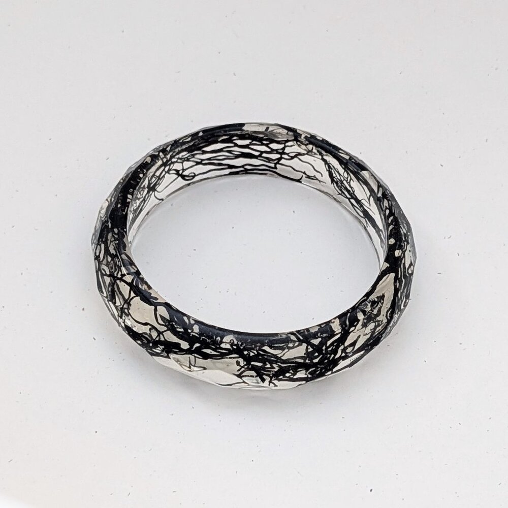 Hand-Poured Resin Bangle Bracelet – Clear Resin Encasing Black Moss/Seaweed